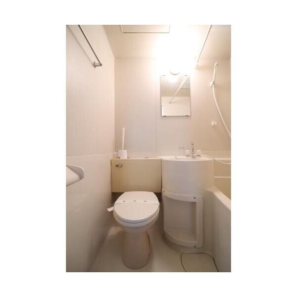 エステート秋田205号室 トイレ