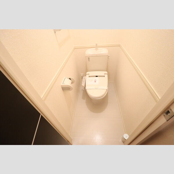 クオリタ・リリ305号室 温水洗浄便座