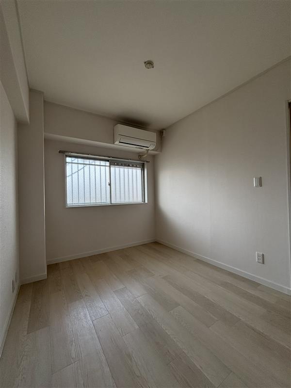 フィエスタ小作0308号室 玄関側　洋室