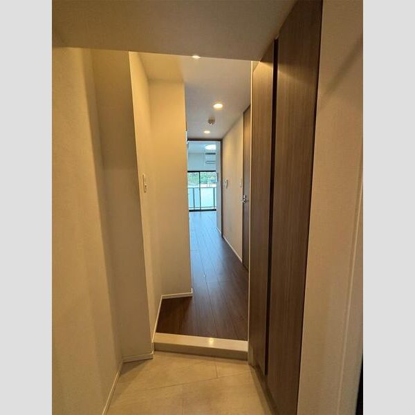 スパシエウインド横浜903号室 洗面