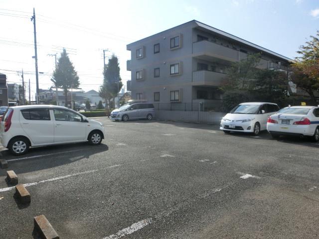 カーサ・メディオ 駐車場