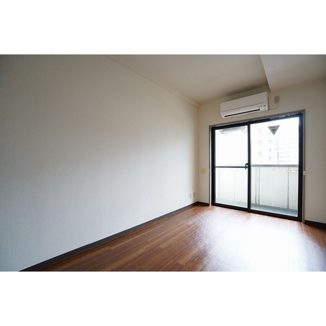 宮崎ビル0302号室 リビング