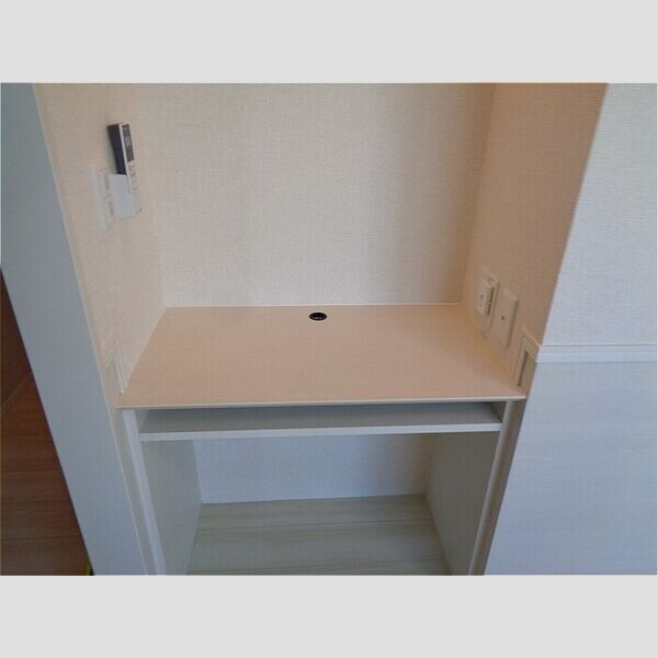 メゾン・ド・ラメール101号室 ワークスペース