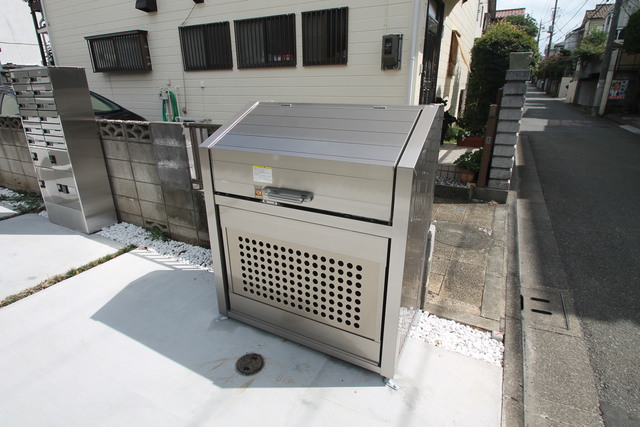 ソフィア一橋学園1階 ゴミ置き場！