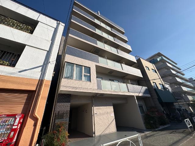 ヴィラ・ツリーサイド 外観写真（夜）