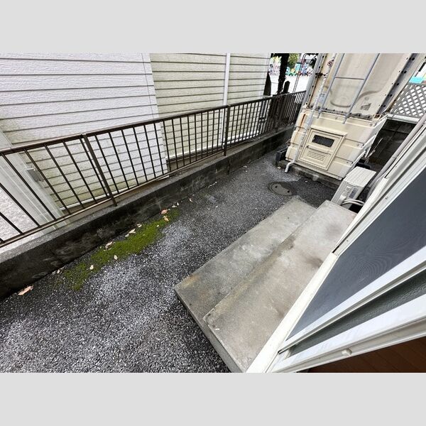 コーポ・ソレイユ102号室 テラス