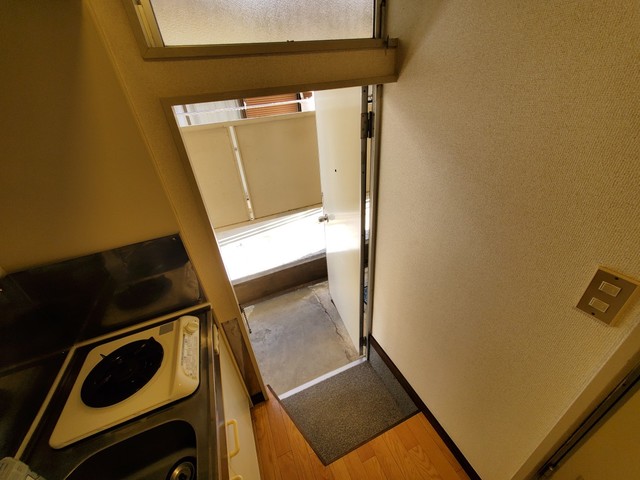 メゾンエトワールＢ棟0102号室 玄関