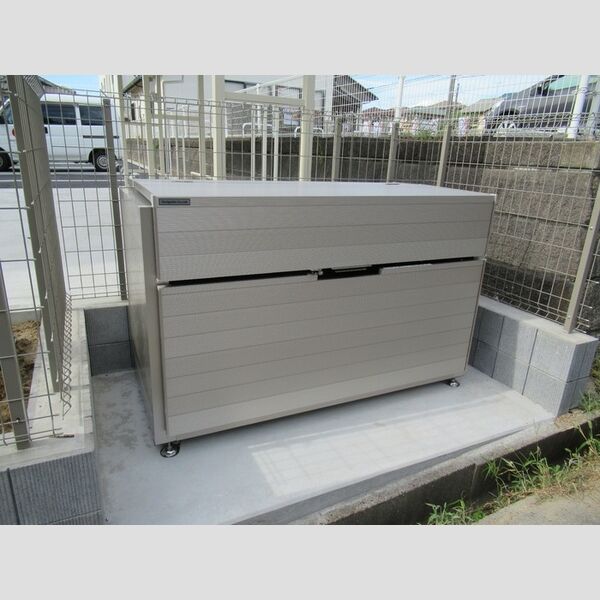 バースバレー ゴミストッカー