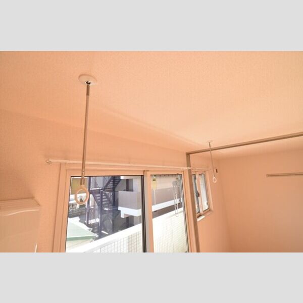 マリアエレナ202号室 室内物干し