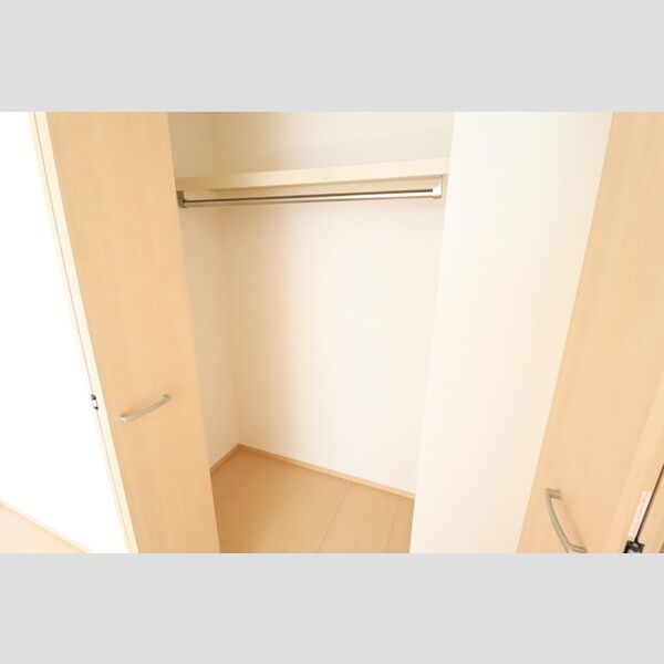 フォレ・プランドール205号室 クローゼット