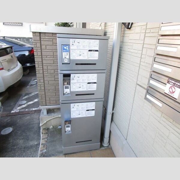 AlbaGrande(アルバグランデ)305号室 宅配ボックス