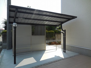 レオネクスト葉105号室 照明付の駐輪場です。