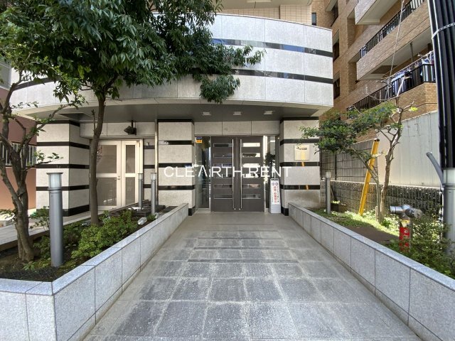 コンシェリア駒込 植栽豊かなエントランス