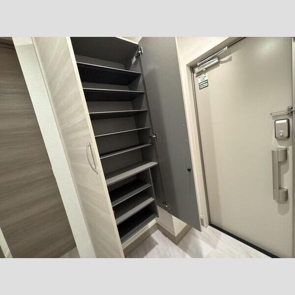 メゾン　シャルム シューズボックス