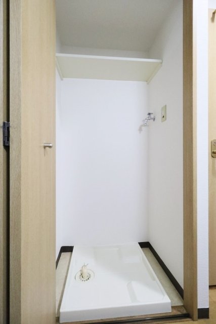 スカイコート中野第二 室内洗濯機置場
