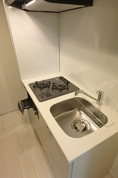 ガーラ・ステーション横濱関内4階 2口ガスシステムキッチン　グリル付き