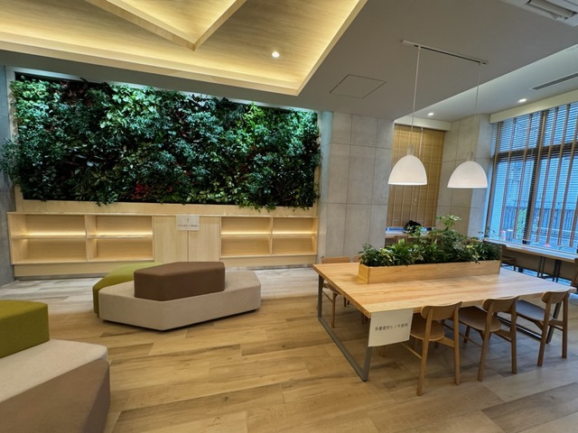 ｅｋｉｓｍ国立713号室 共用スペースには図書が有り