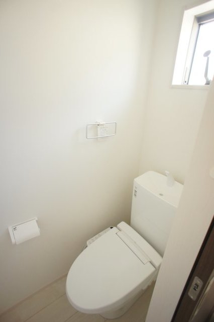 ルミエール・エタンセルｓｉｘ0204号室 トイレ