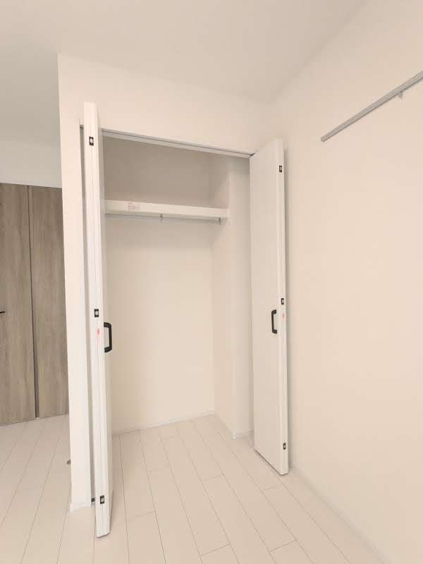 ラグゼフラット東六郷0201号室 収納