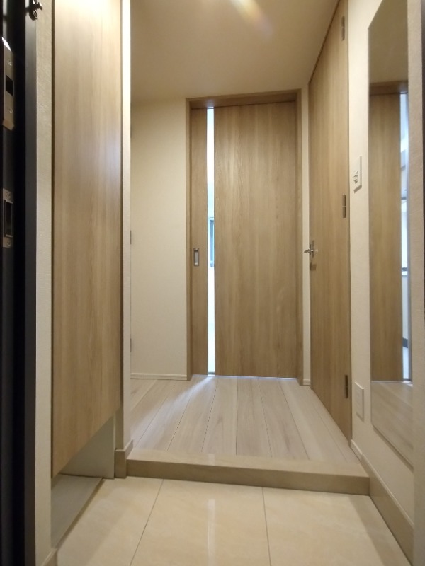 クレイシアIDZ上野 玄関