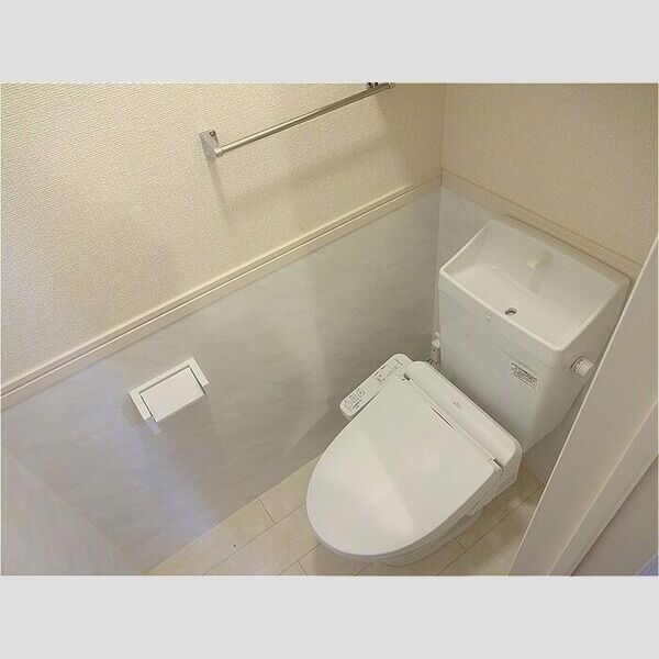 RAFALE-ERI(ラファール-エリ)201号室 温水洗浄暖房便座