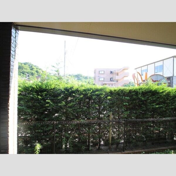 Green Forest聖蹟E102号室 眺望(テラス)