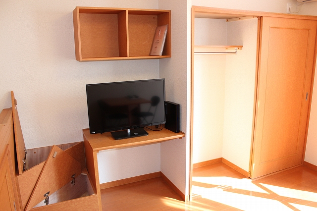 レオパレス市原Ｂ104号室 充実の収納スペース