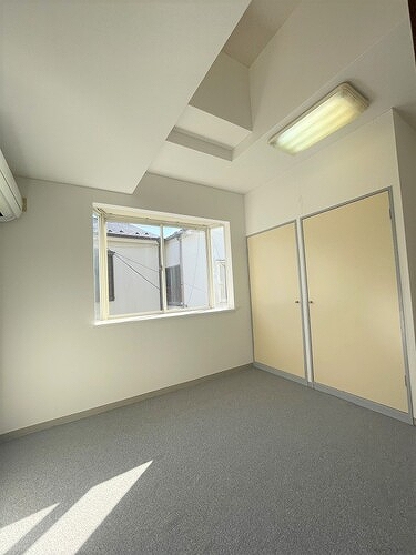 サンライフ赤羽 洋室　約６畳　内装後