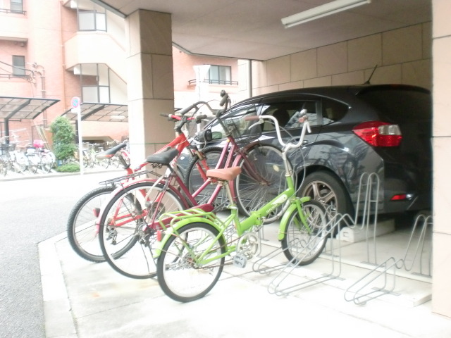グランシャリオ0401号室 駐輪場