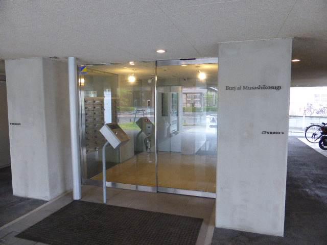 バージュアル武蔵小杉6階 エントランス