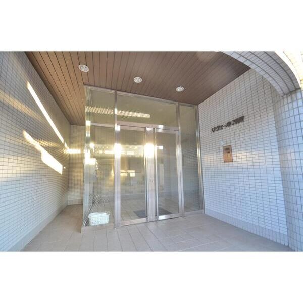 リヴェール浅見502号室 エントランス