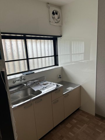 荒幡　リノベ　レトロ戸建 キッチン