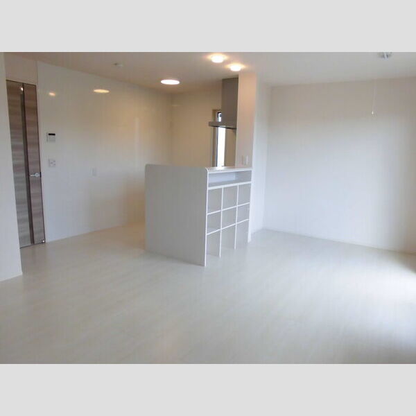 テラスハウス 広々とした14.1帖のLDK♪