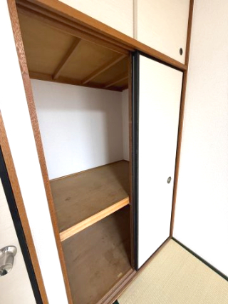 Fビル302号室 収納