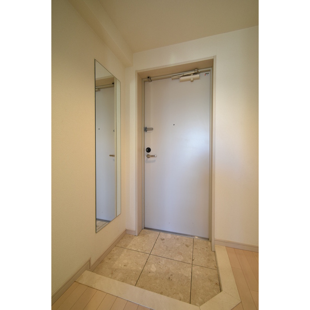 ガーラプレイス八幡山壱番館0414号室 玄関