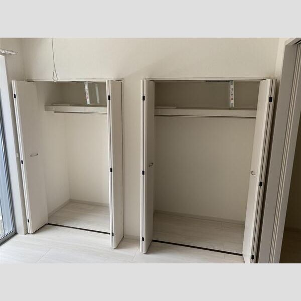 リーブルファイン大成町102号室 収納