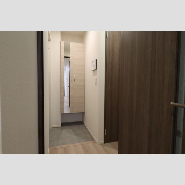 アンソレイエⅡ205号室 玄関