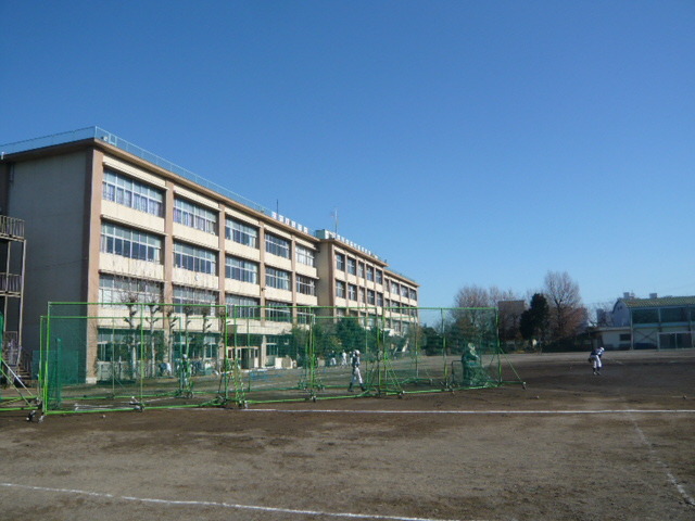 ロワゾブルー0102号室 【中学校】東大和3中まで717ｍ