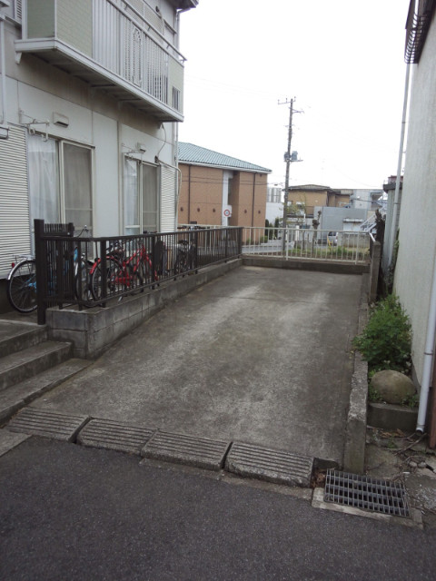 グリーンターフ三山 駐車場