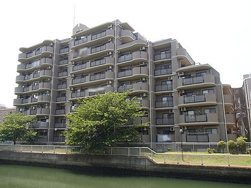ライオンズマンション菊川リバーサイド4階 大横川越しの外観