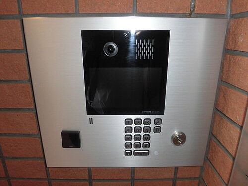 ファミール明大前3階 オートロック　※前回募集時2022年9月撮影