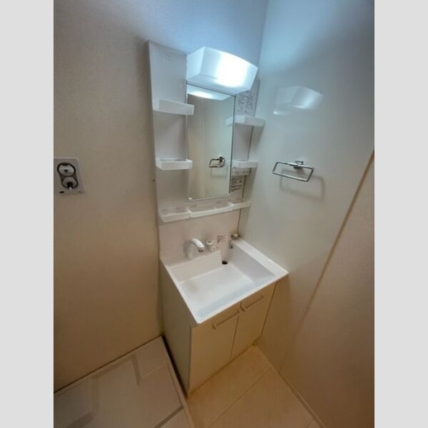 ミーツⅢ105号室 洗面所