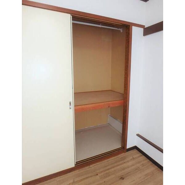 ヴィラ・カミニート0105号室 収納