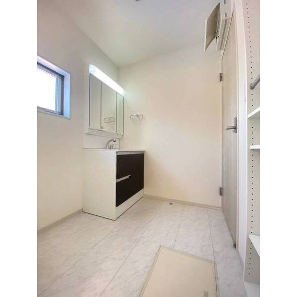 Sumai-toさいたま市岩槻区本町01 洗面