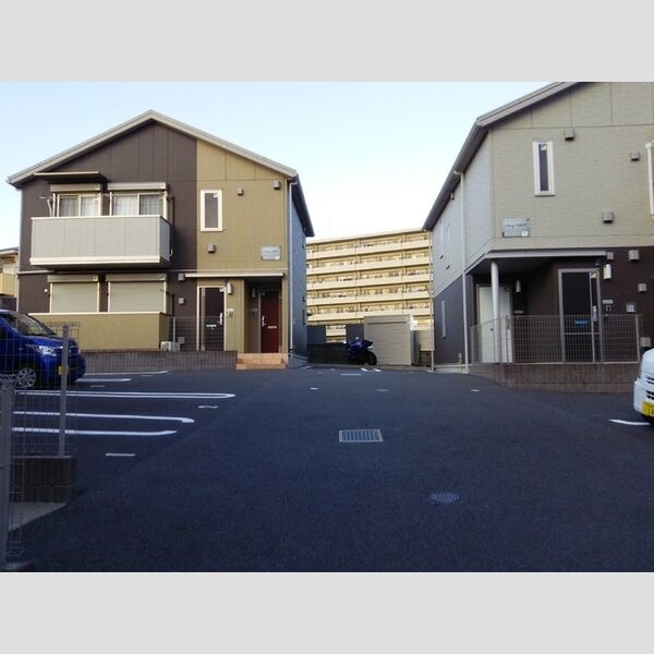 サニーヒルズⅠⅡⅢⅤ 駐車場