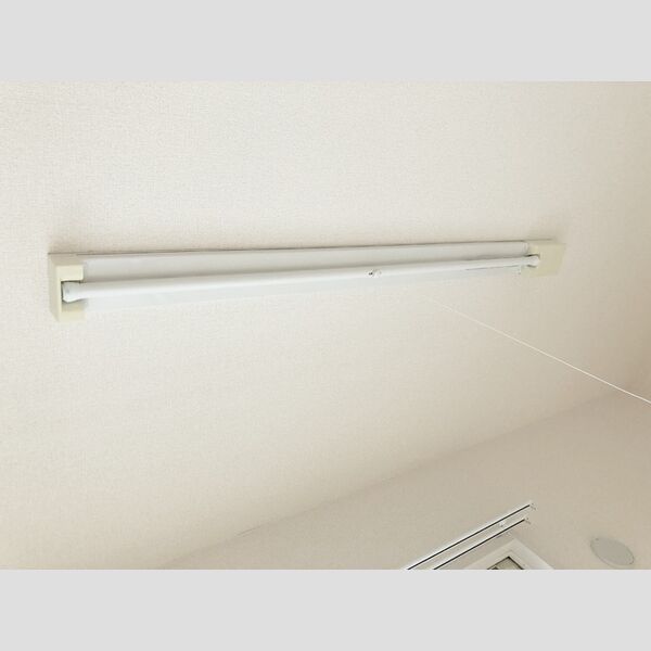 Toit Vert(トワ　ヴェール)102号室 室内物干し