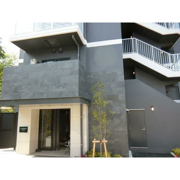 S-RESIDENCE妙蓮寺304号室 エントランス