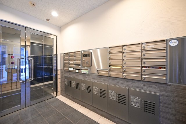 ローズマンションミヤハラ3階 エントランス