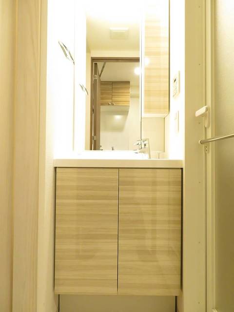 ガーラ・リバースクエア横濱南7階 洗面