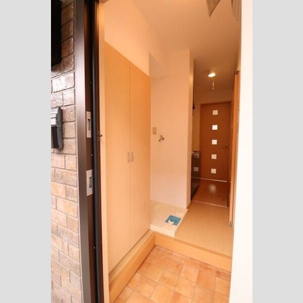 サンモール・N103号室 玄関にシューズボックス